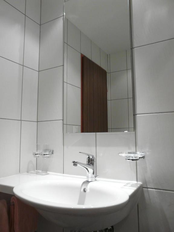 Hotel Garni Domino Saas Fee Quarto foto