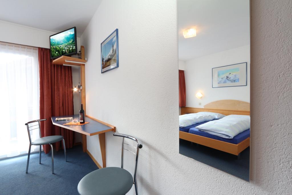 Hotel Garni Domino Saas Fee Exterior foto